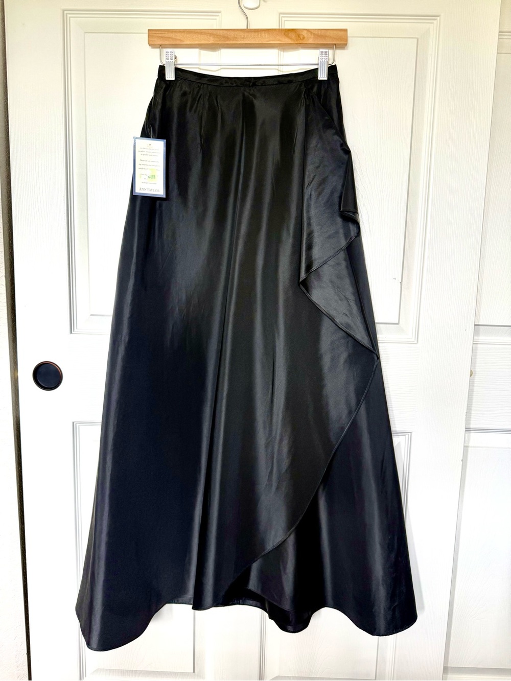 Vintage Ann Taylor Made in the USA Black Satin Maxi Skirt - size 2